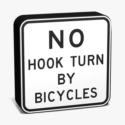 No hook turn by Bicycles Lampe