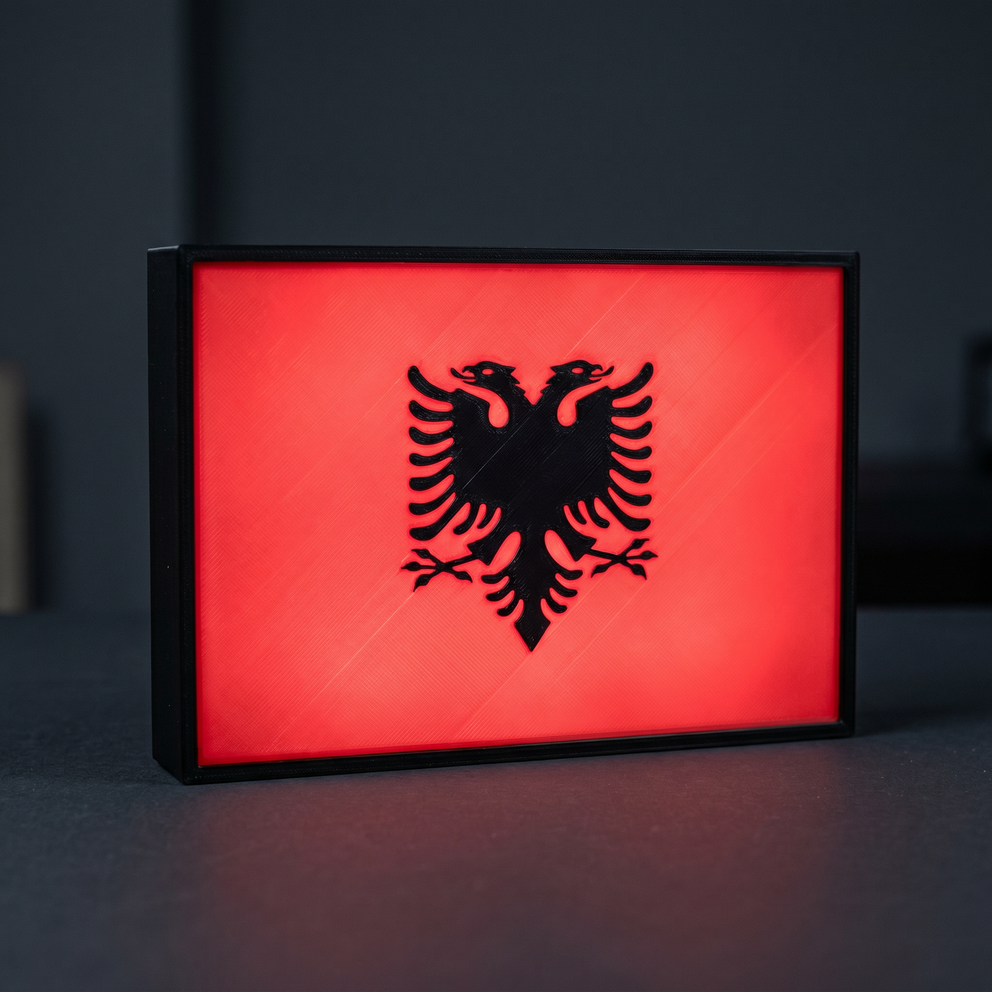 Albanien Flagge Lampe leuchtend