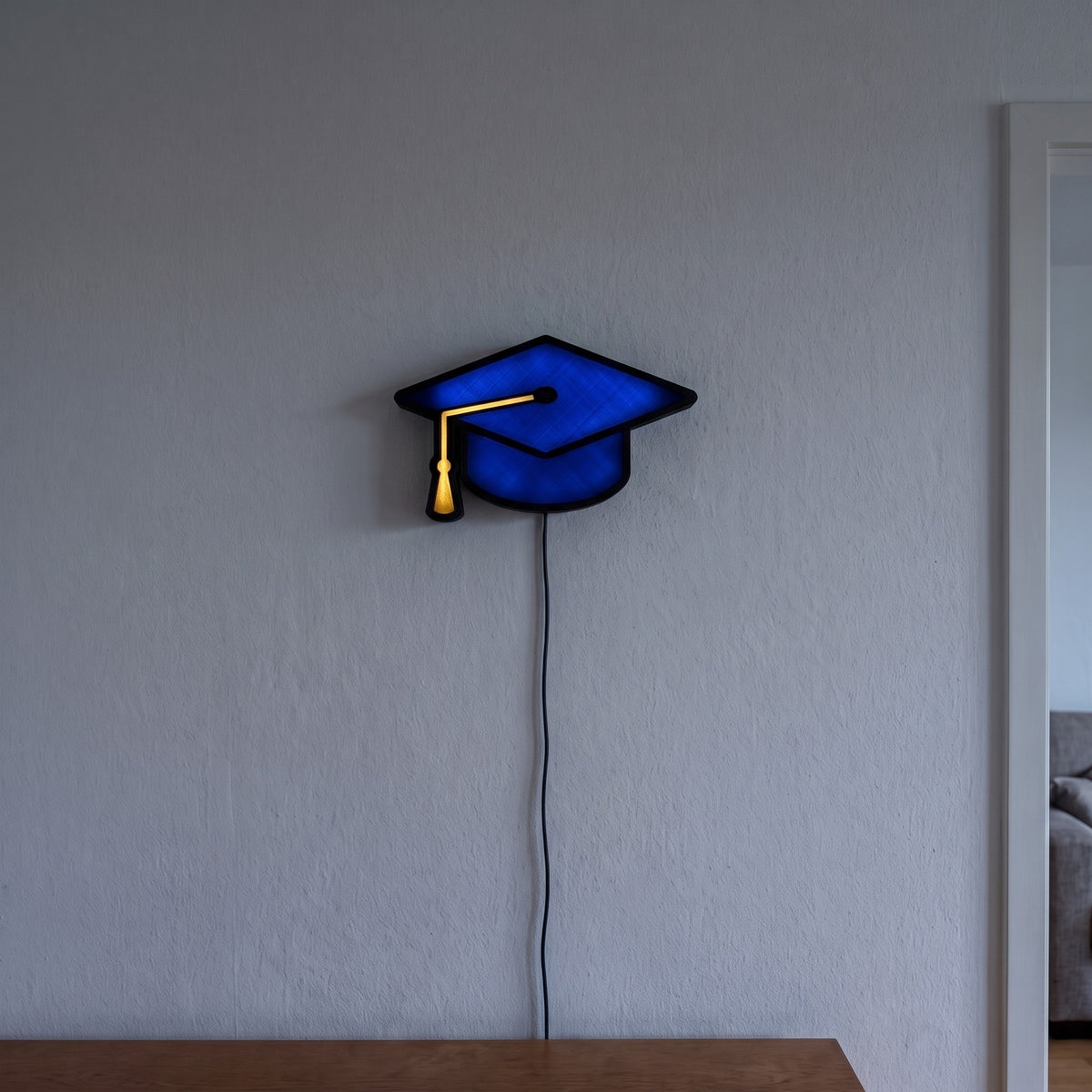 Doktorhut Lampe, an der Wand leuchtend