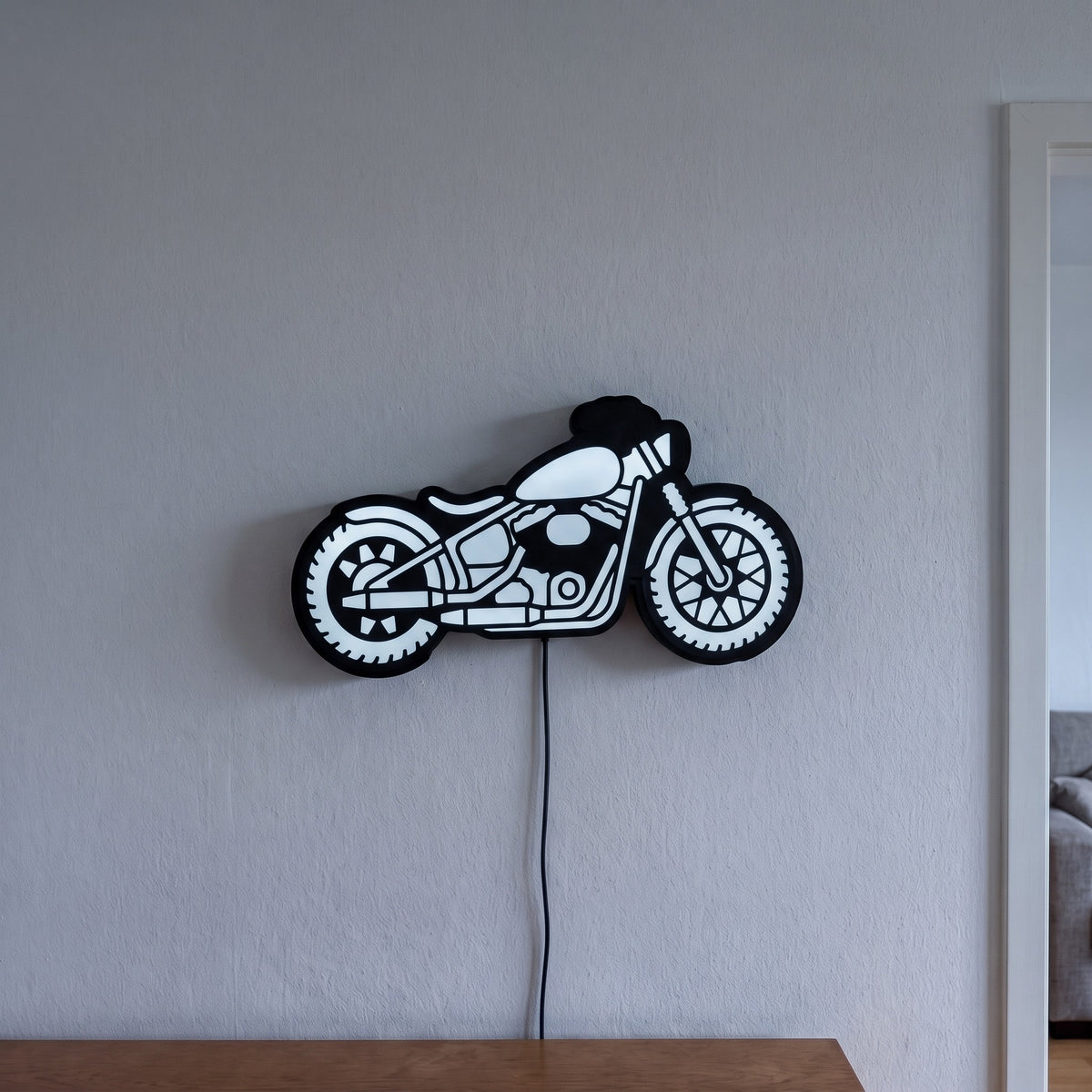 Bobber Lampe, an der Wand leuchtend