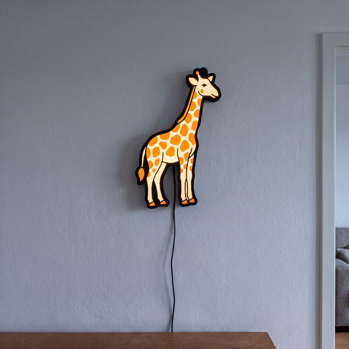 Giraffe Lampe, an der Wand leuchtend