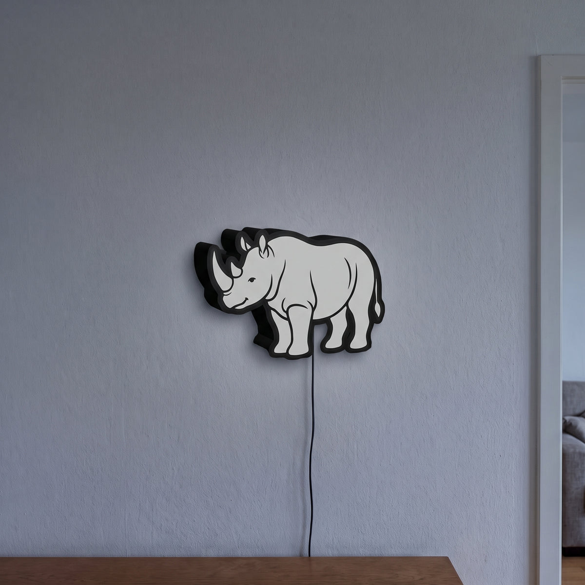 Nashorn Lampe, an der Wand leuchtend